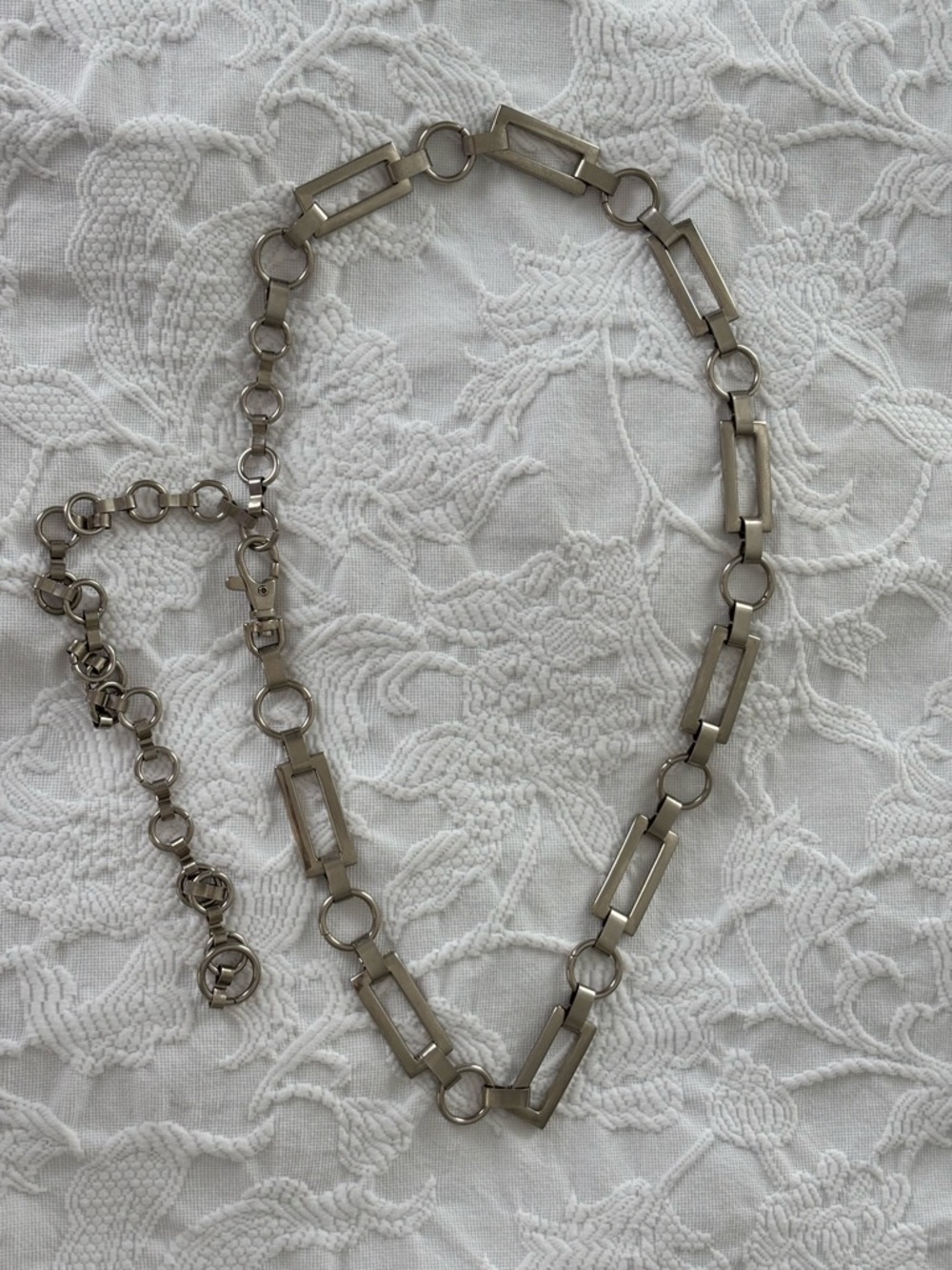 VINTAGE Silver Chain Belt - Picture 5 of 9